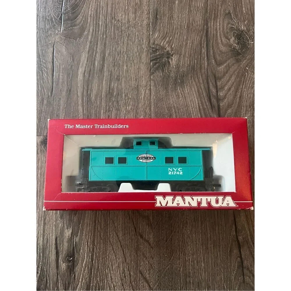 Vintage Train - HO Scale - MANTUA - NEW YORK CENTRAL SYSTEM - CABOOSE - RARE